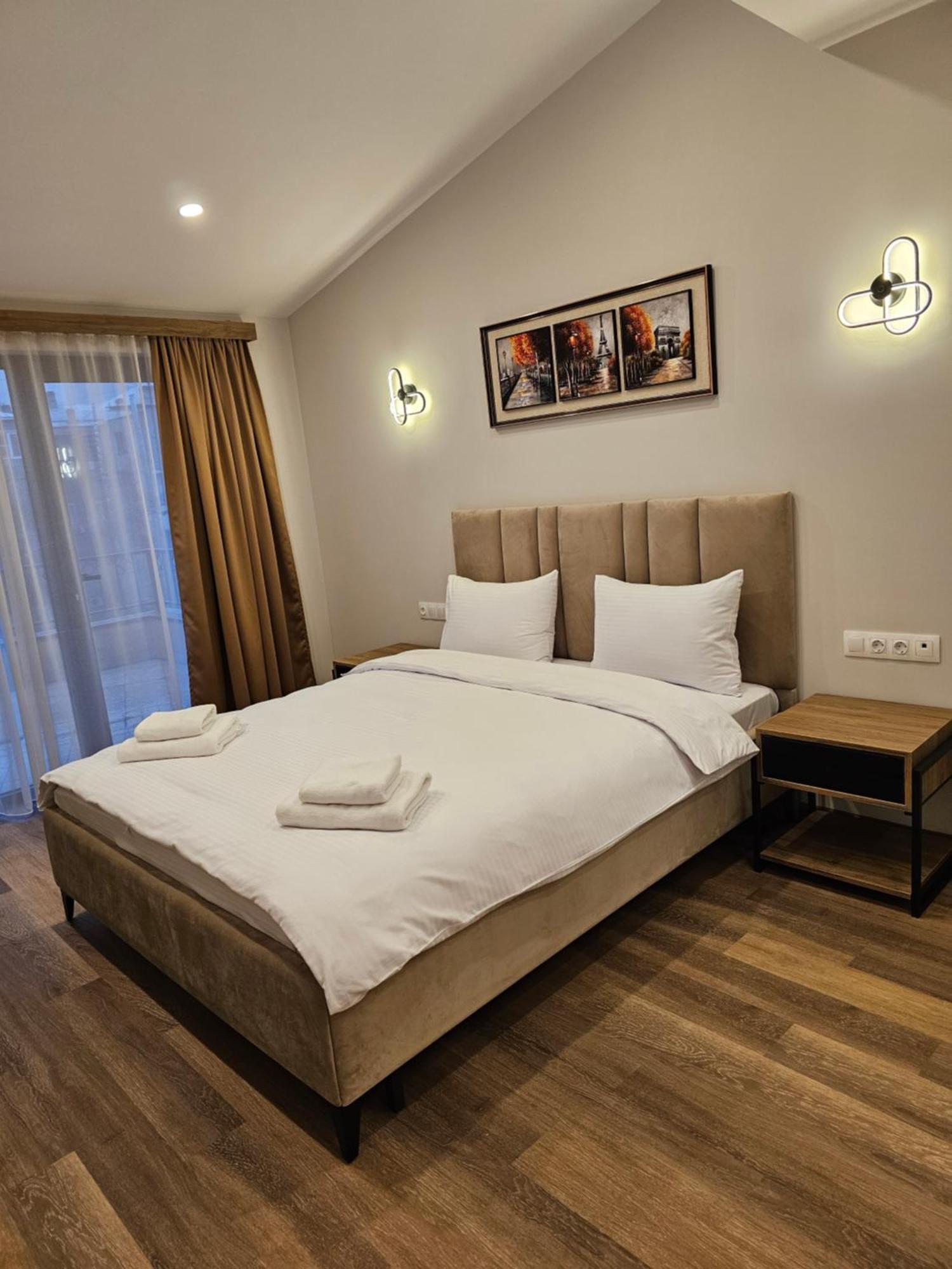 יירבאן Hotel Avenue 30 מראה חיצוני תמונה