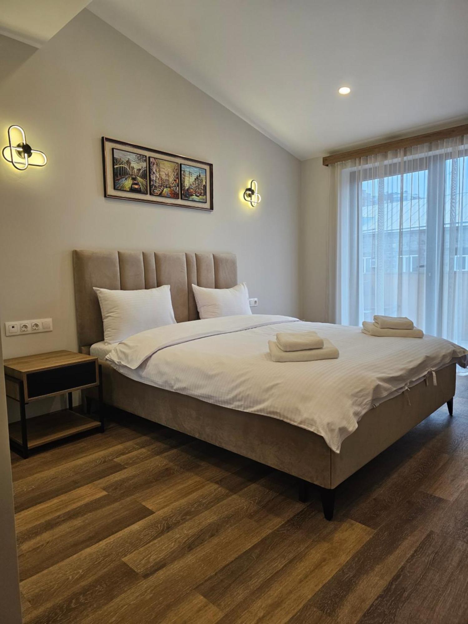 יירבאן Hotel Avenue 30 מראה חיצוני תמונה