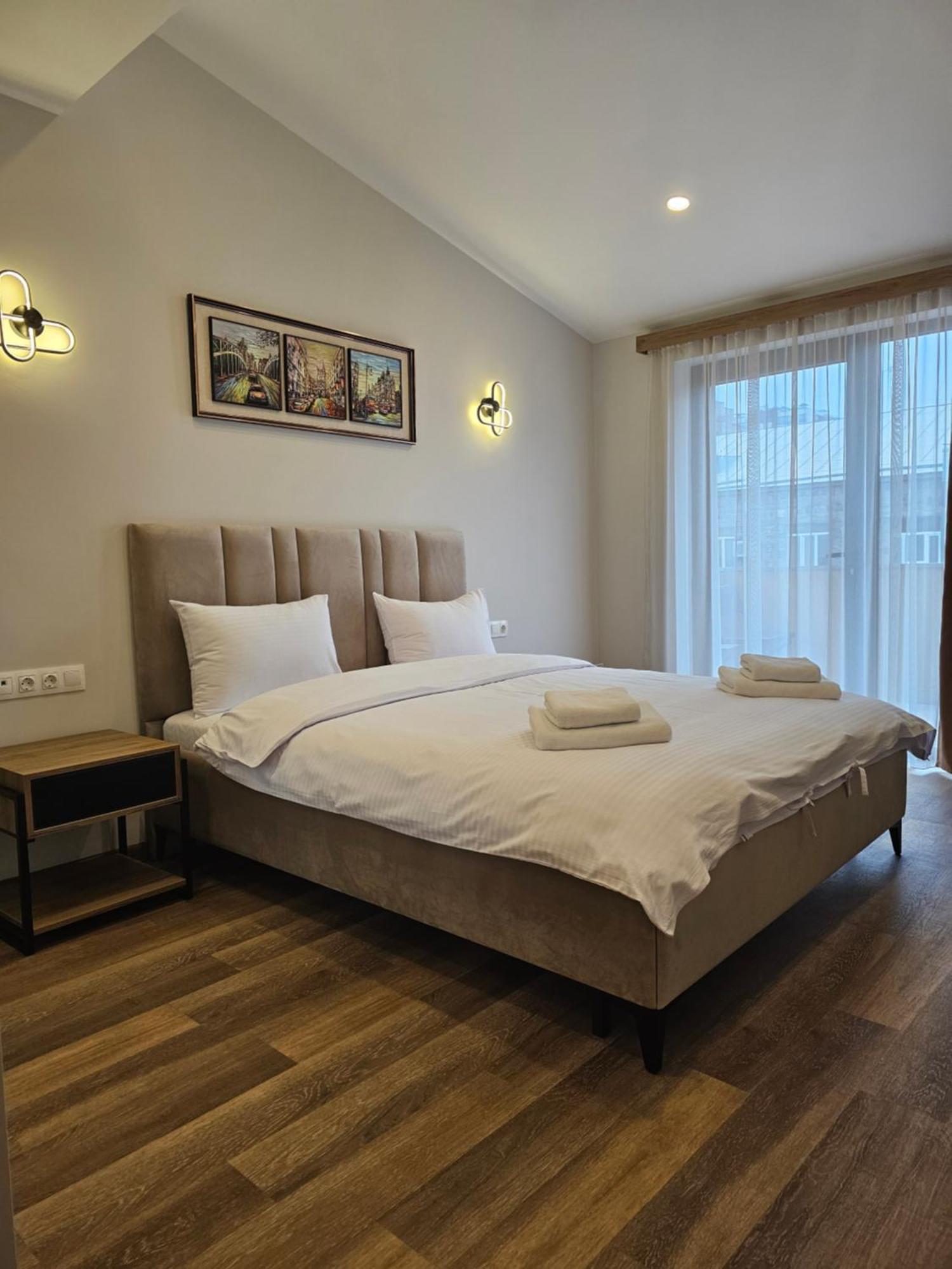 יירבאן Hotel Avenue 30 מראה חיצוני תמונה