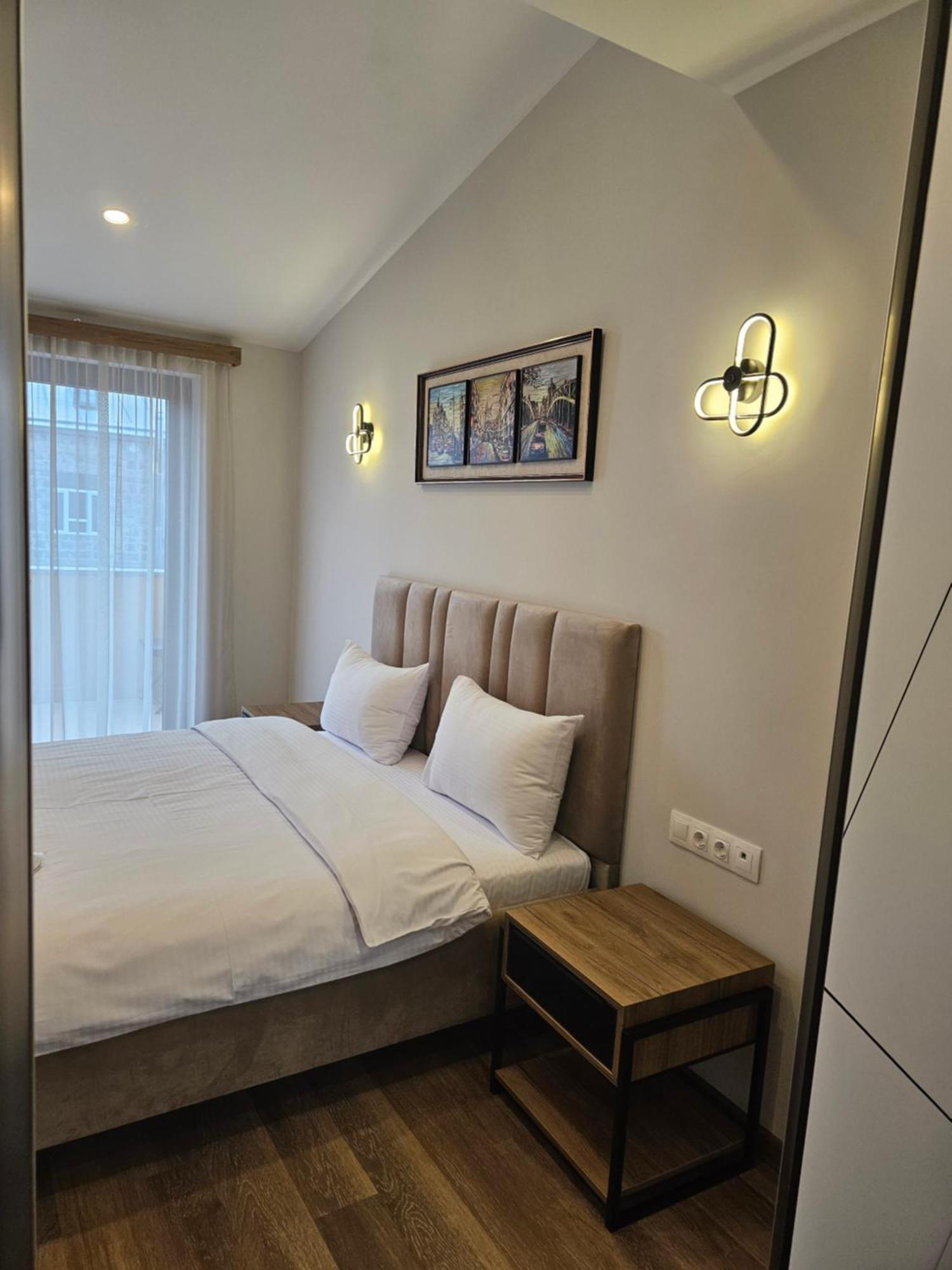 יירבאן Hotel Avenue 30 מראה חיצוני תמונה