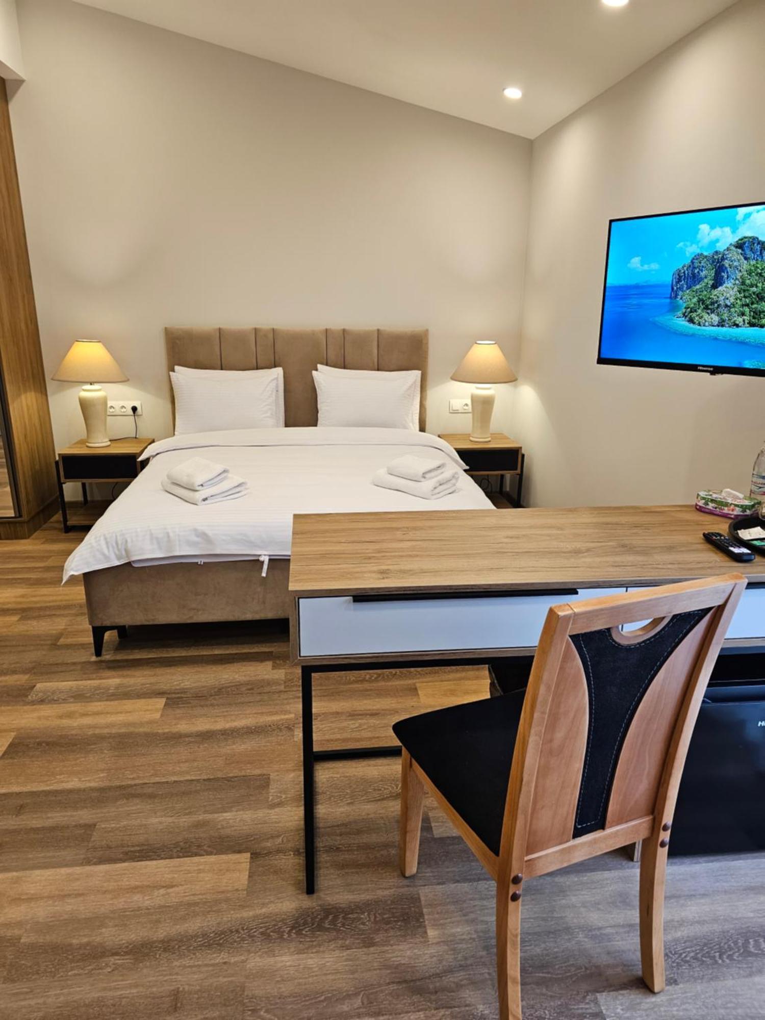 יירבאן Hotel Avenue 30 מראה חיצוני תמונה
