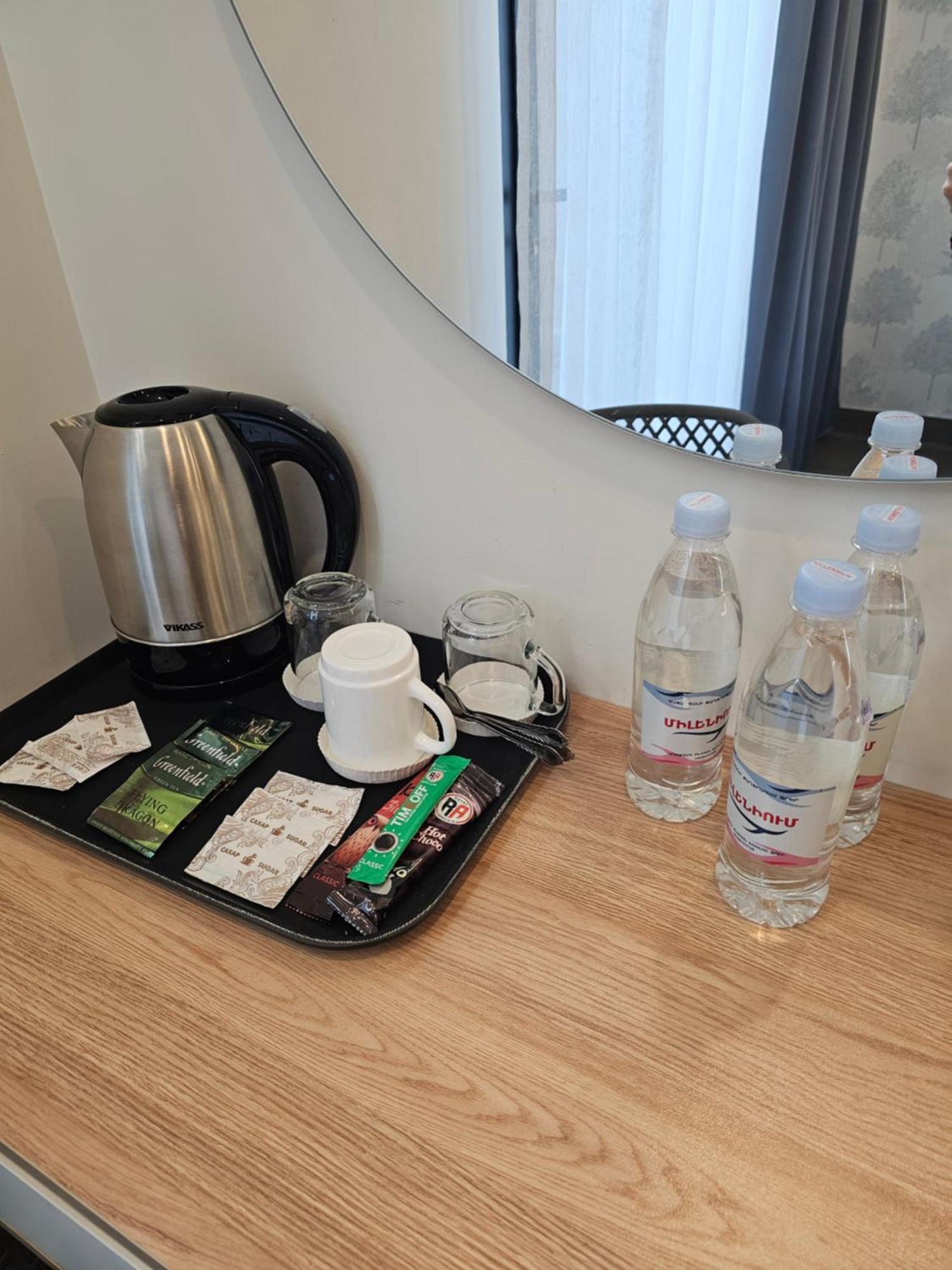יירבאן Hotel Avenue 30 מראה חיצוני תמונה