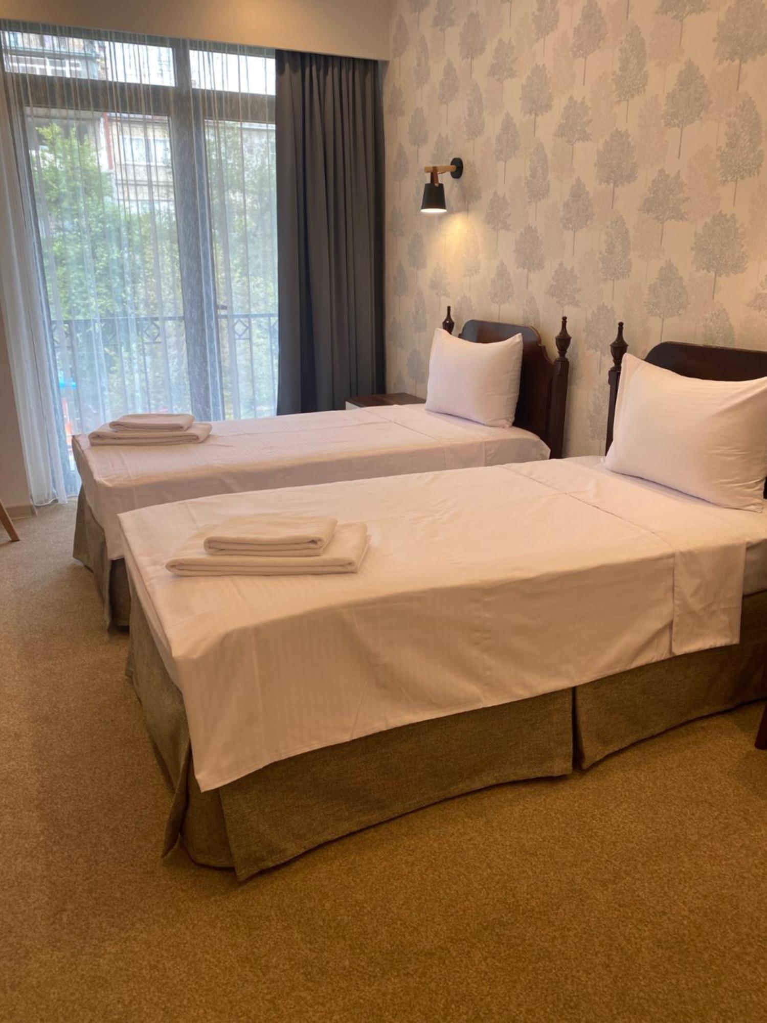 יירבאן Hotel Avenue 30 מראה חיצוני תמונה
