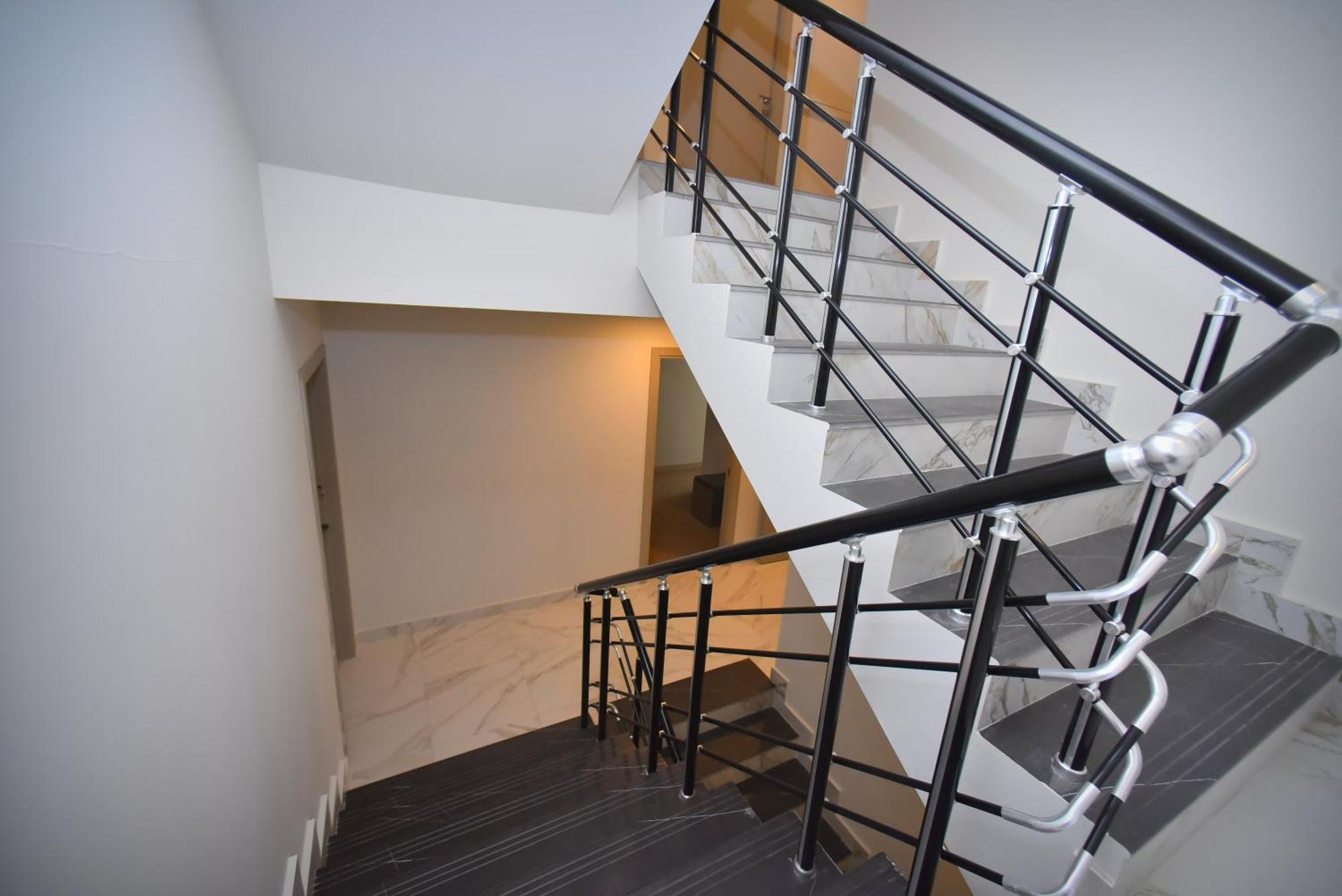 יירבאן Hotel Avenue 30 מראה חיצוני תמונה