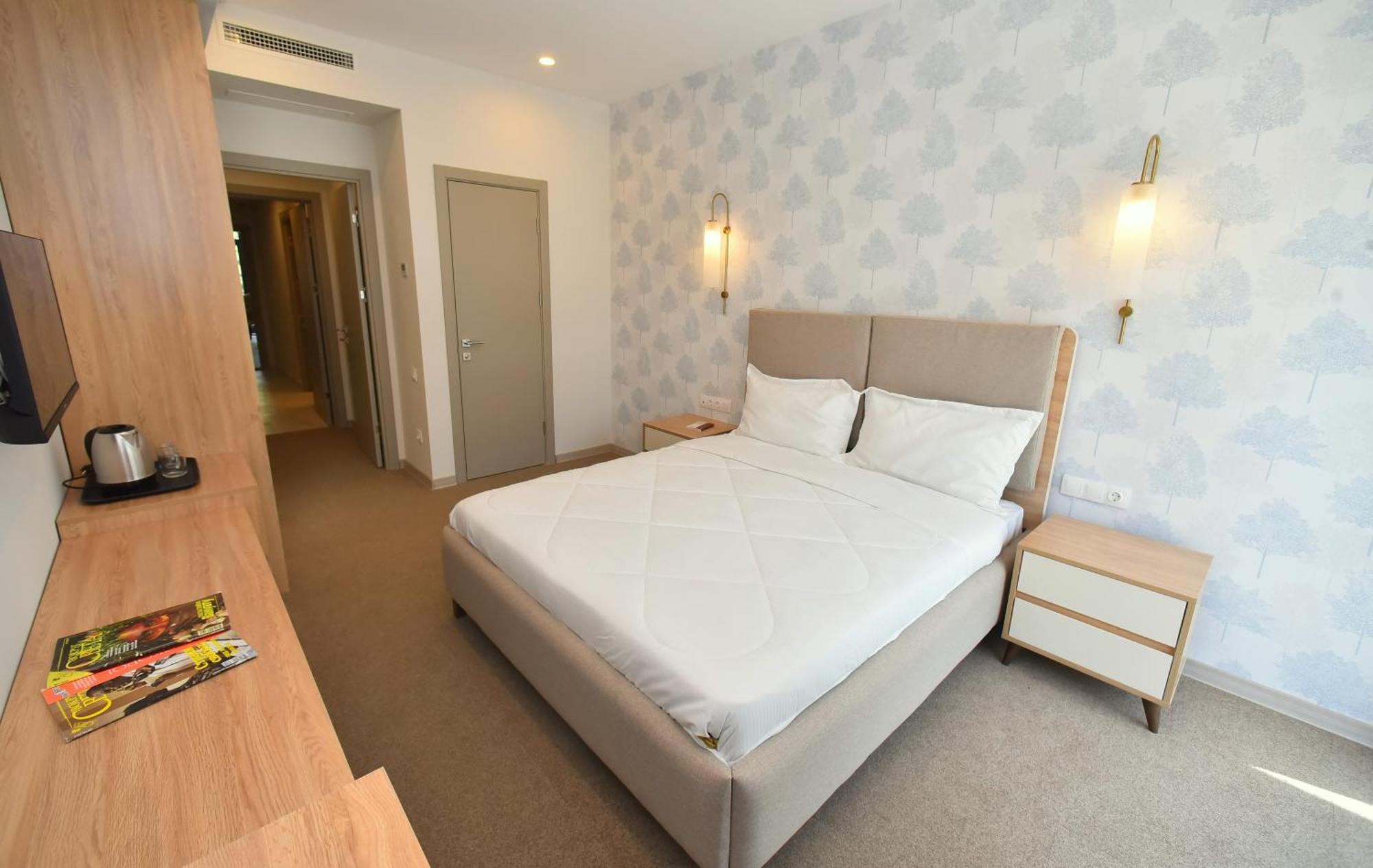 יירבאן Hotel Avenue 30 מראה חיצוני תמונה