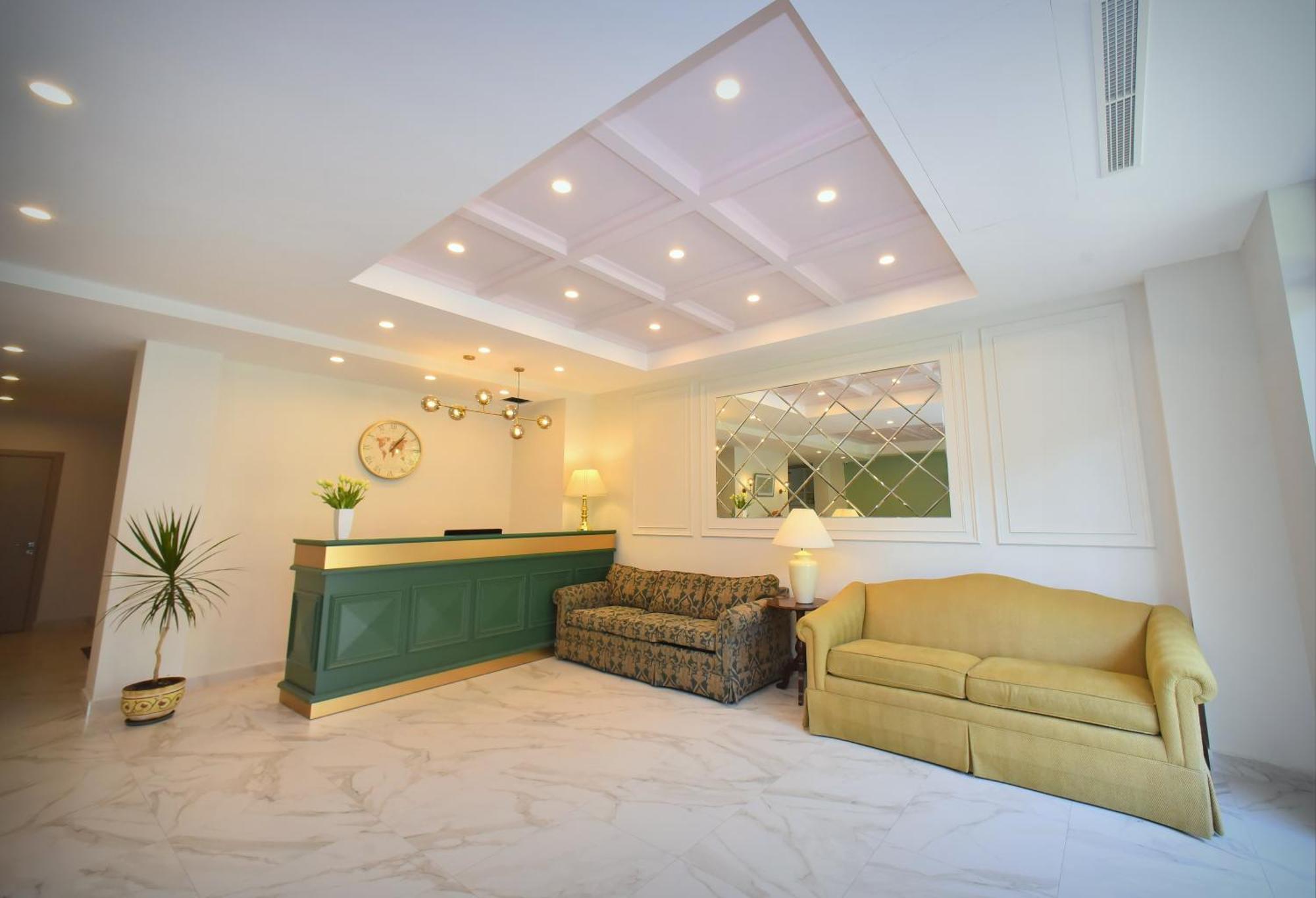 יירבאן Hotel Avenue 30 מראה חיצוני תמונה
