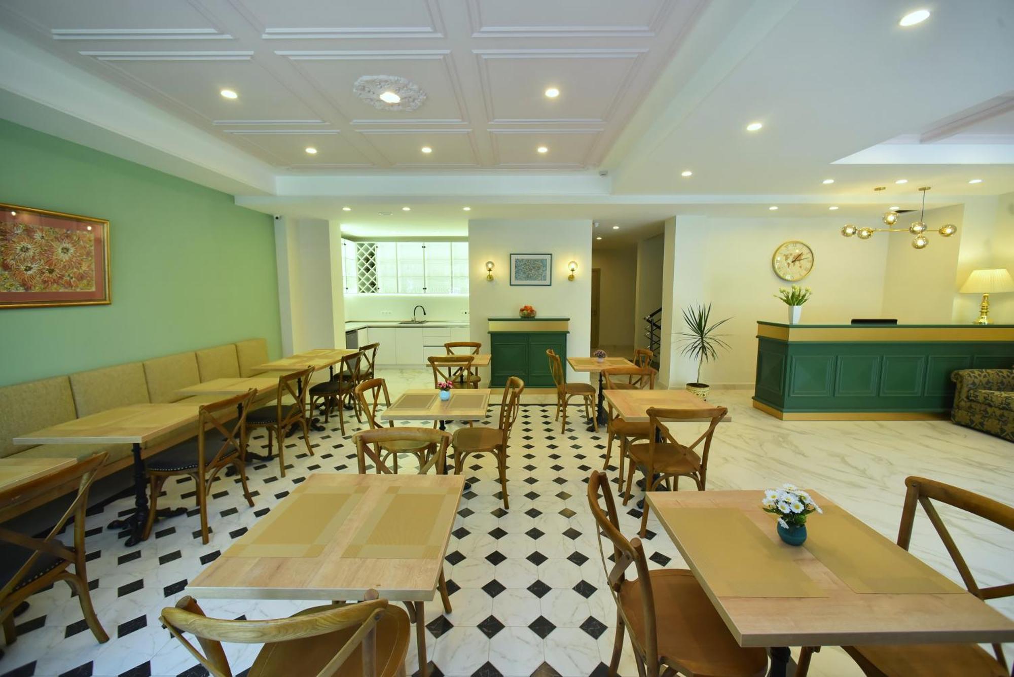 יירבאן Hotel Avenue 30 מראה חיצוני תמונה