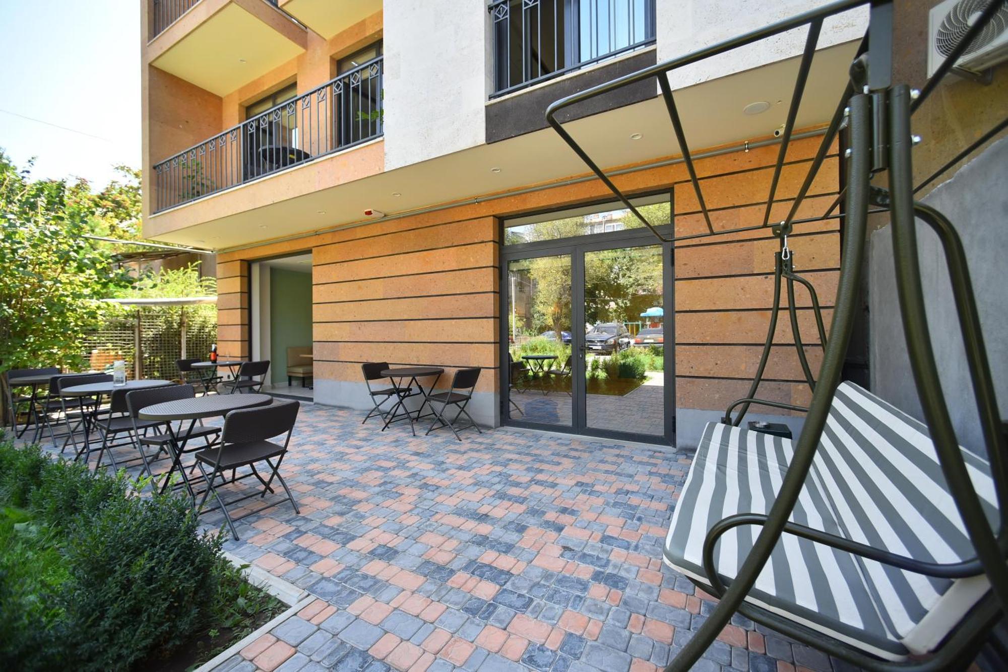 יירבאן Hotel Avenue 30 מראה חיצוני תמונה